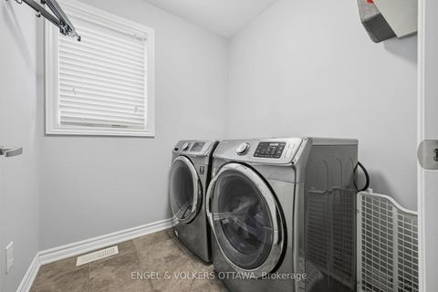 Photo 14 at 139 Switch Grass Crescent, Nepean (Half Moon Bay), Ottawa