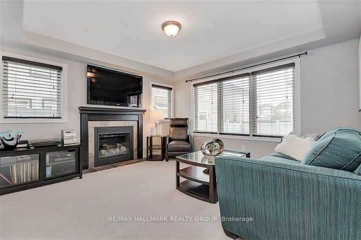 Photo 3 at 81 Switch Grass Crescent, Nepean (Half Moon Bay), Ottawa