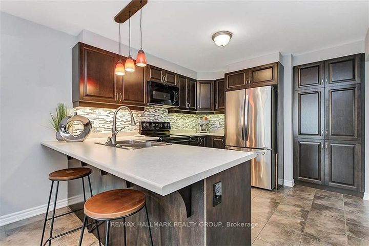 Photo 9 at 81 Switch Grass Crescent, Nepean (Half Moon Bay), Ottawa