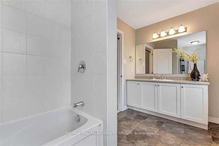 Photo 20 at 81 Switch Grass Crescent, Nepean (Half Moon Bay), Ottawa