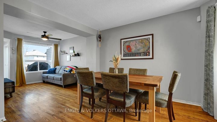 Photo 8 at 19 Mullcraft Crescent, Nepean (Longfields), Ottawa