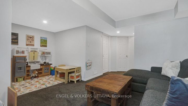 Photo 24 at 19 Mullcraft Crescent, Nepean (Longfields), Ottawa