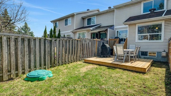 Photo 30 at 19 Mullcraft Crescent, Nepean (Longfields), Ottawa