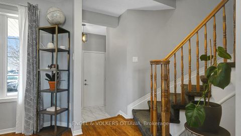 Photo 2 at 19 Mullcraft Crescent, Nepean (Longfields), Ottawa