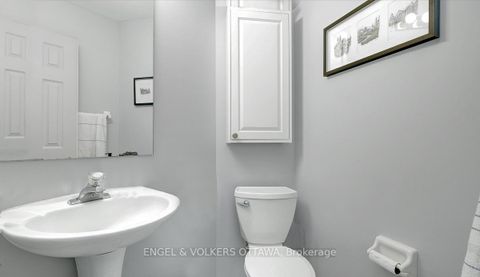 Photo 16 at 19 Mullcraft Crescent, Nepean (Longfields), Ottawa