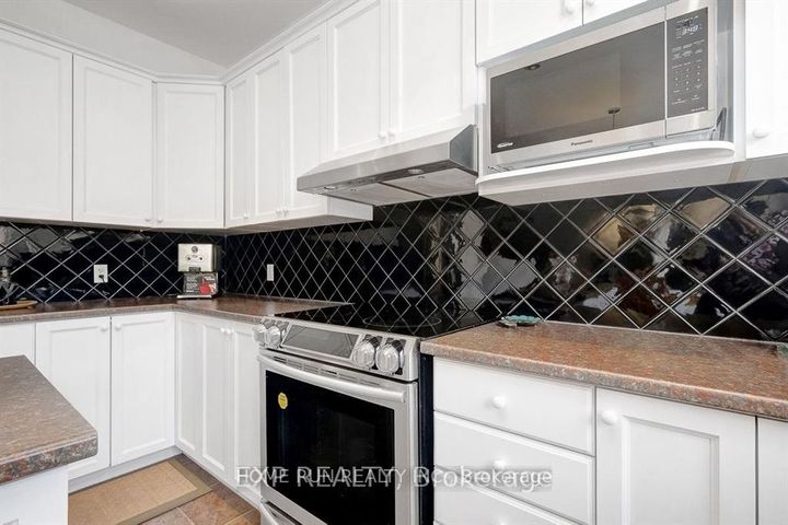 Photo 13 at 122 Rodeo Drive, Nepean (Longfields), Ottawa