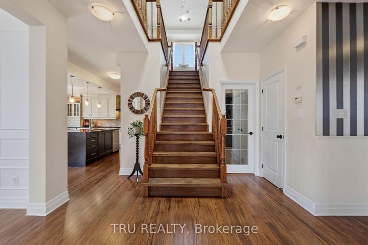 Photo 9 at 380 Blackleaf Drive, Nepean (Stonebridge), Ottawa