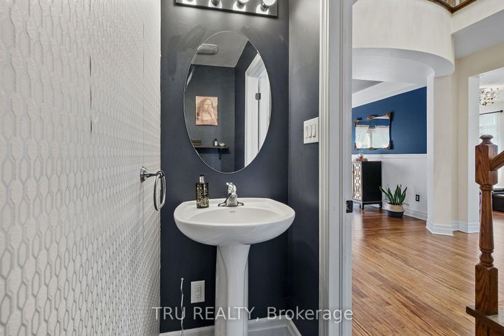 Photo 21 at 380 Blackleaf Drive, Nepean (Stonebridge), Ottawa