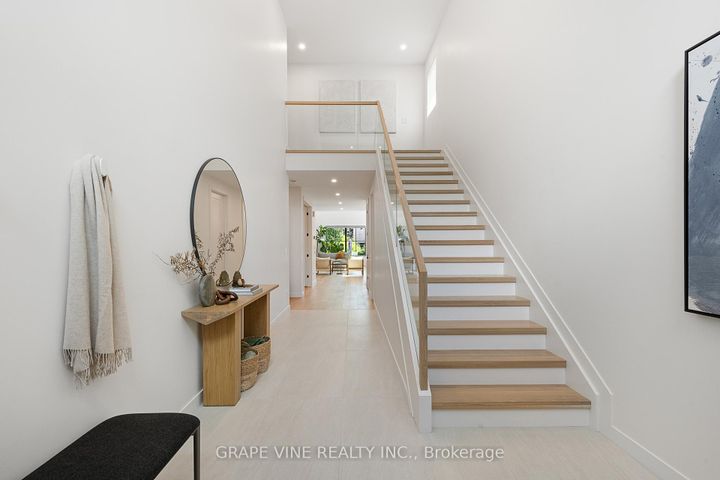 Photo 4 at 1108a Falaise Road, Nepean (Borden Farm/Stewart Farm/Carleton Heights/Parkwood Hills), Ottawa