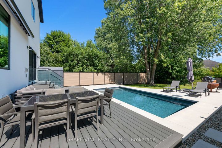 Photo 44 at 1108a Falaise Road, Nepean (Borden Farm/Stewart Farm/Carleton Heights/Parkwood Hills), Ottawa