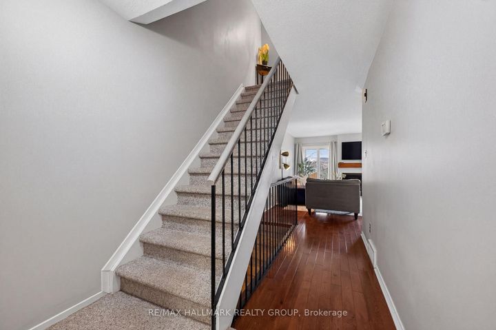 Photo 3 at 80 PICKWICK Drive, Nepean (Cedargrove/Fraserdale), Ottawa