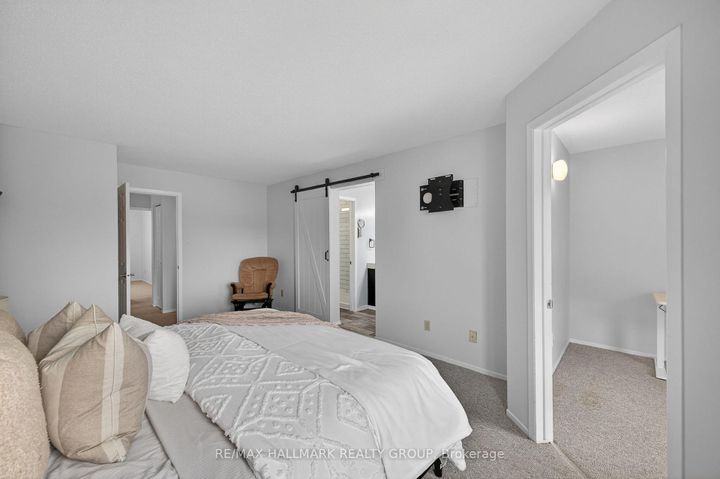 Photo 20 at 80 PICKWICK Drive, Nepean (Cedargrove/Fraserdale), Ottawa