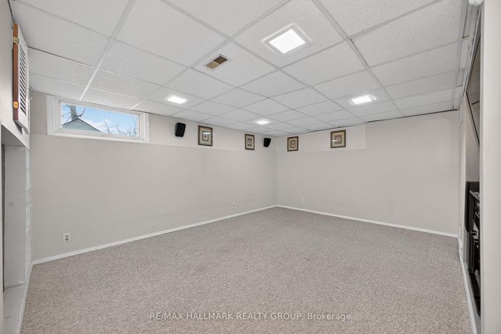 Photo 36 at 80 PICKWICK Drive, Nepean (Cedargrove/Fraserdale), Ottawa