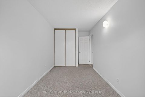 Photo 32 at 80 PICKWICK Drive, Nepean (Cedargrove/Fraserdale), Ottawa