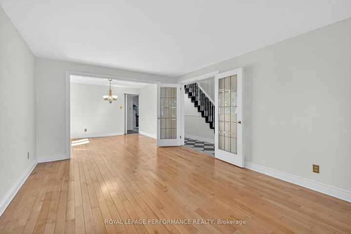 Photo 8 at 13 Valley Ridge Street, Nepean (Borden Farm/Stewart Farm/Carleton Heights/Parkwood Hills), Ottawa