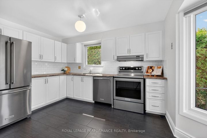 Photo 14 at 13 Valley Ridge Street, Nepean (Borden Farm/Stewart Farm/Carleton Heights/Parkwood Hills), Ottawa