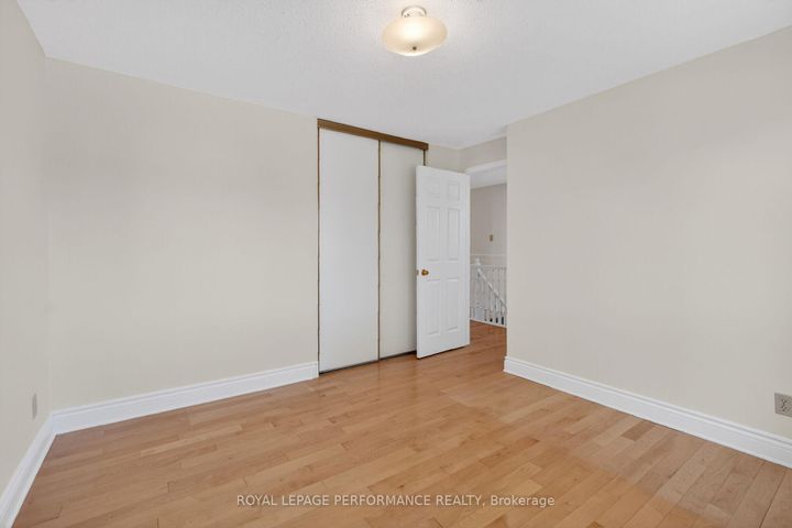 Photo 39 at 13 Valley Ridge Street, Nepean (Borden Farm/Stewart Farm/Carleton Heights/Parkwood Hills), Ottawa