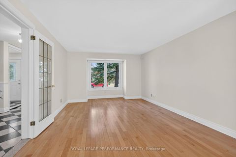 Photo 7 at 13 Valley Ridge Street, Nepean (Borden Farm/Stewart Farm/Carleton Heights/Parkwood Hills), Ottawa