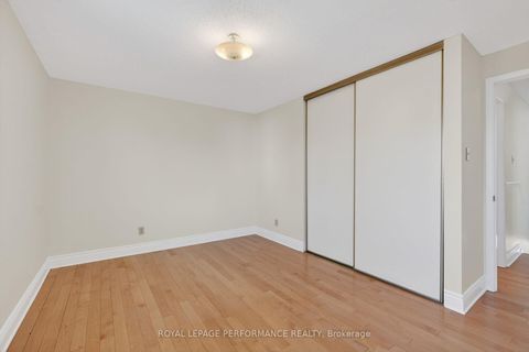 Photo 32 at 13 Valley Ridge Street, Nepean (Borden Farm/Stewart Farm/Carleton Heights/Parkwood Hills), Ottawa