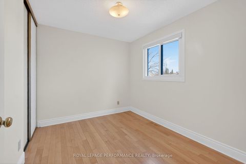 Photo 34 at 13 Valley Ridge Street, Nepean (Borden Farm/Stewart Farm/Carleton Heights/Parkwood Hills), Ottawa