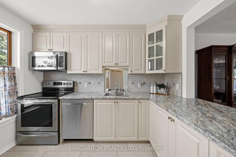 Photo 4 at 22 - 920 Dynes Road, Nepean (Carleton Square), Ottawa