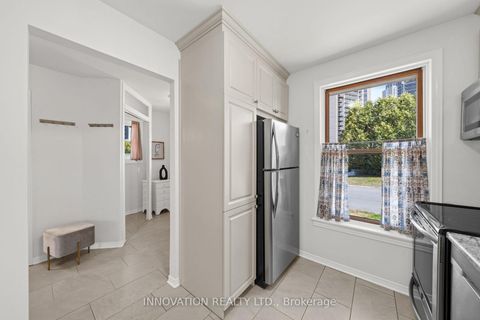 Photo 5 at 22 - 920 Dynes Road, Nepean (Carleton Square), Ottawa