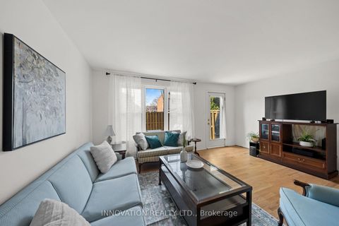 Photo 12 at 22 - 920 Dynes Road, Nepean (Carleton Square), Ottawa