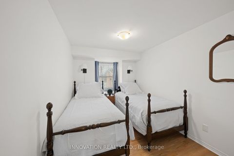 Photo 20 at 22 - 920 Dynes Road, Nepean (Carleton Square), Ottawa