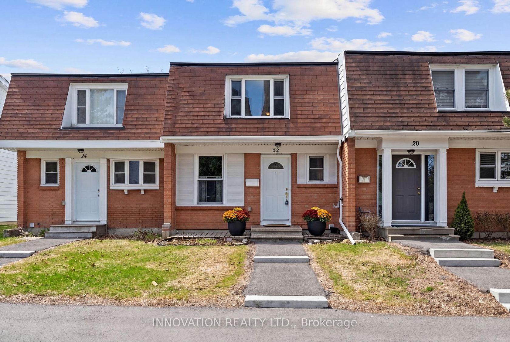 22 - 920 Dynes Road, Nepean (Carleton Square), Ottawa 