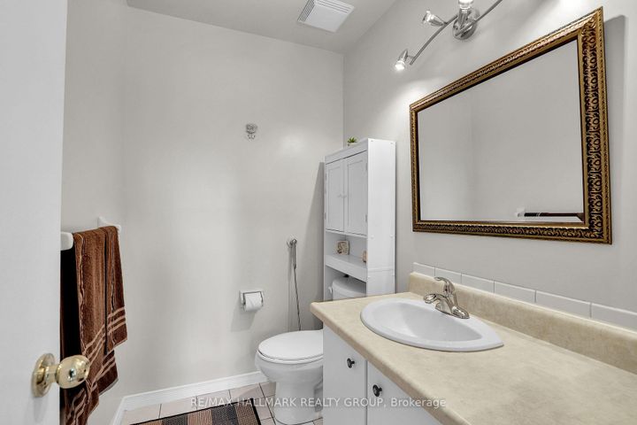 Photo 8 at 730 Malibu Terrace, Nepean (Courtland Park), Ottawa