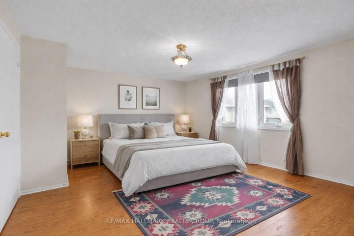 Photo 10 at 730 Malibu Terrace, Nepean (Courtland Park), Ottawa