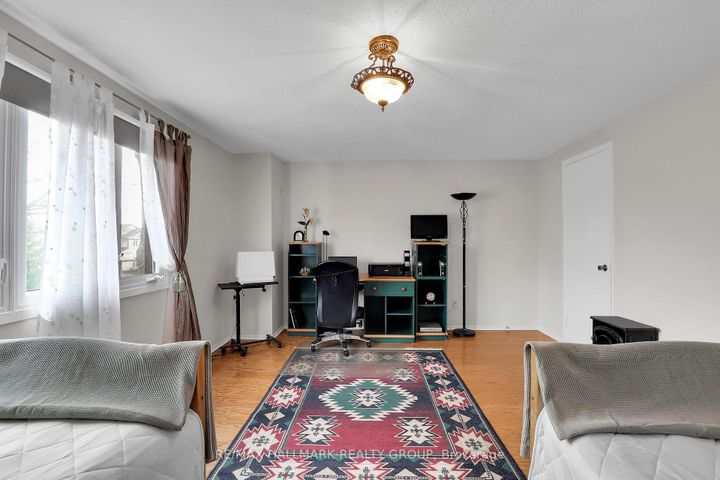 Photo 11 at 730 Malibu Terrace, Nepean (Courtland Park), Ottawa