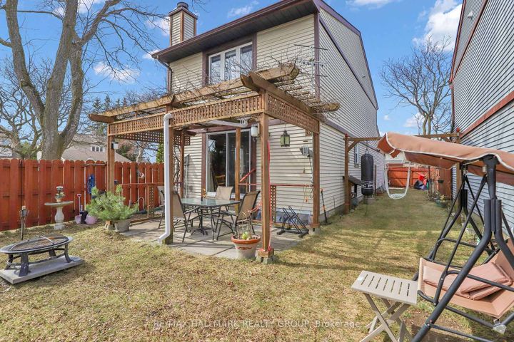 Photo 23 at 730 Malibu Terrace, Nepean (Courtland Park), Ottawa