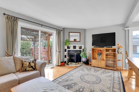 Photo 5 at 730 Malibu Terrace, Nepean (Courtland Park), Ottawa