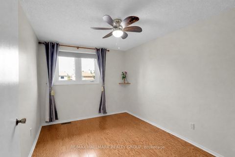 Photo 13 at 730 Malibu Terrace, Nepean (Courtland Park), Ottawa