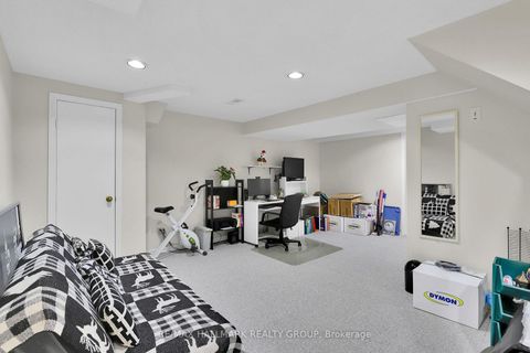Photo 18 at 730 Malibu Terrace, Nepean (Courtland Park), Ottawa