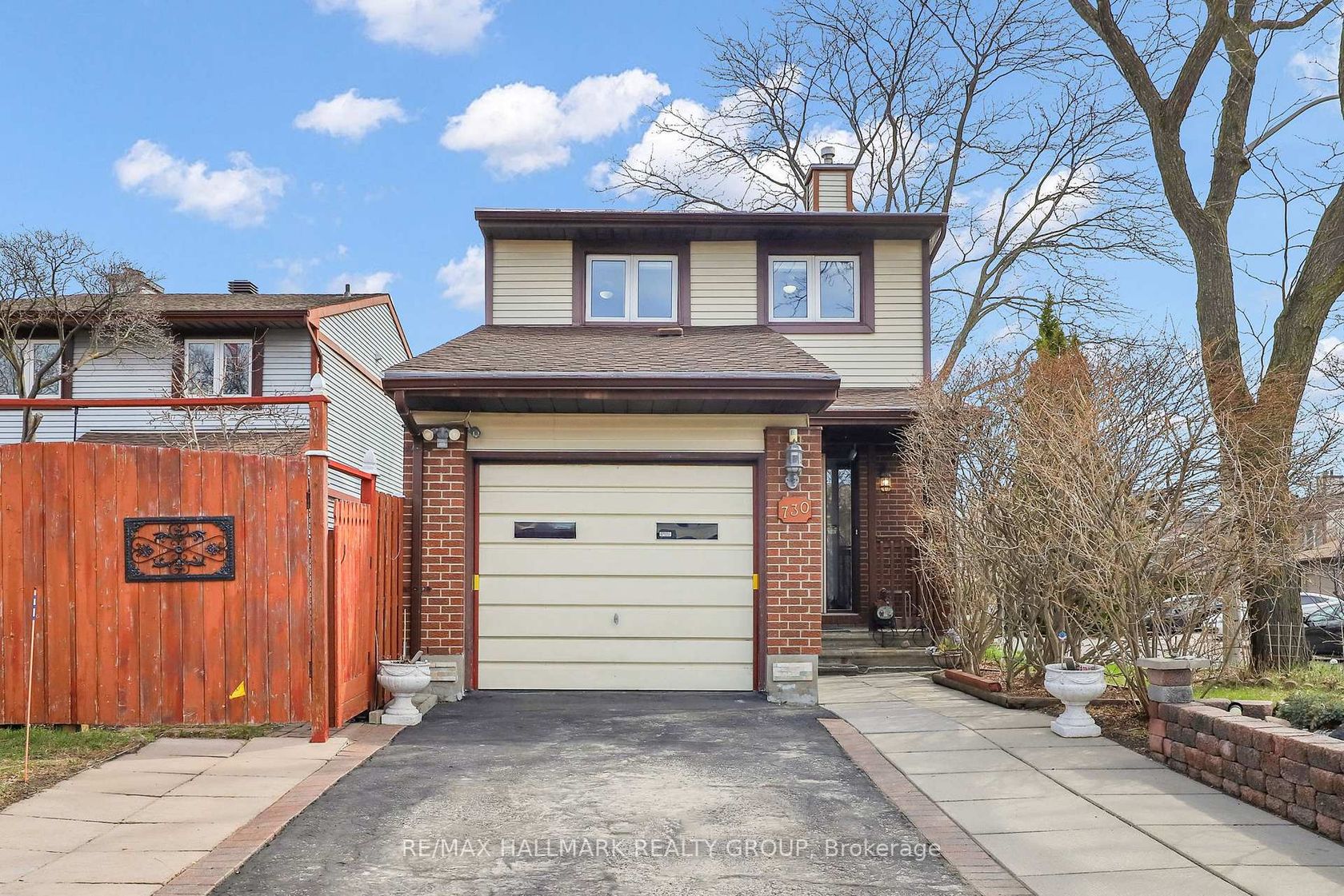 730 Malibu Terrace, Nepean (Courtland Park), Ottawa 