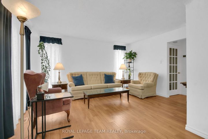 Photo 6 at D - 30 Black Forest Lane, Nepean (Arbeatha Park), Ottawa