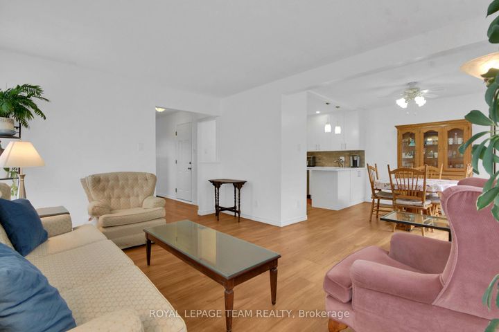 Photo 11 at D - 30 Black Forest Lane, Nepean (Arbeatha Park), Ottawa