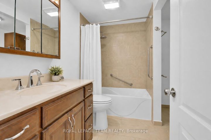 Photo 29 at D - 30 Black Forest Lane, Nepean (Arbeatha Park), Ottawa