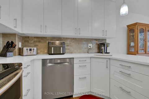 Photo 20 at D - 30 Black Forest Lane, Nepean (Arbeatha Park), Ottawa