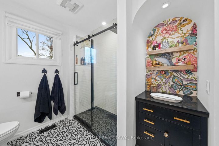 Photo 21 at 1 Erinlea Court, Nepean (Pineglen/Country Place), Ottawa