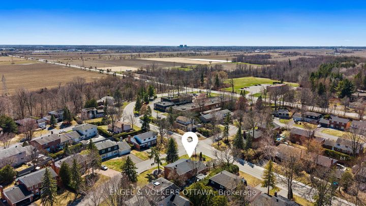 Photo 40 at 1 Erinlea Court, Nepean (Pineglen/Country Place), Ottawa