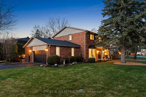 Photo 1 at 1 Erinlea Court, Nepean (Pineglen/Country Place), Ottawa