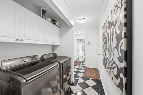 Photo 15 at 1 Erinlea Court, Nepean (Pineglen/Country Place), Ottawa