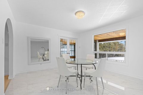 Photo 9 at 1444 Normandy Crescent, Nepean (Carleton Heights), Ottawa