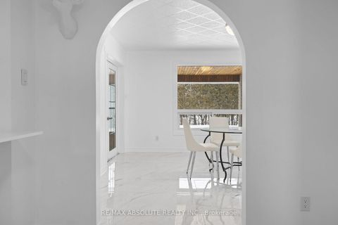 Photo 11 at 1444 Normandy Crescent, Nepean (Carleton Heights), Ottawa