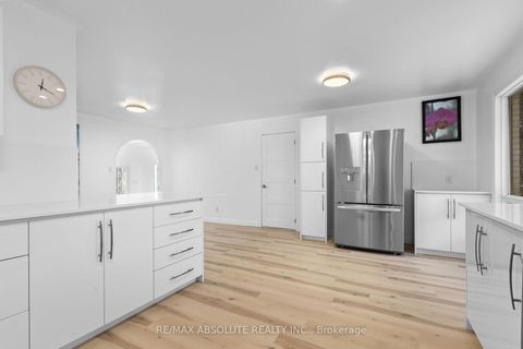 Photo 18 at 1444 Normandy Crescent, Nepean (Carleton Heights), Ottawa