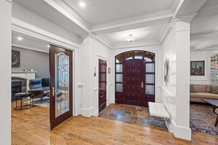 Photo 2 at 17 Craigmohr Court, Nepean (Craig Henry/Woodvale), Ottawa