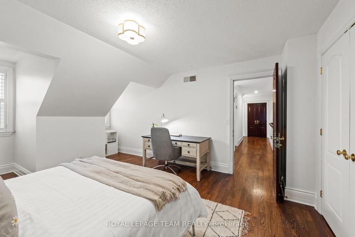 Photo 27 at 17 Craigmohr Court, Nepean (Craig Henry/Woodvale), Ottawa